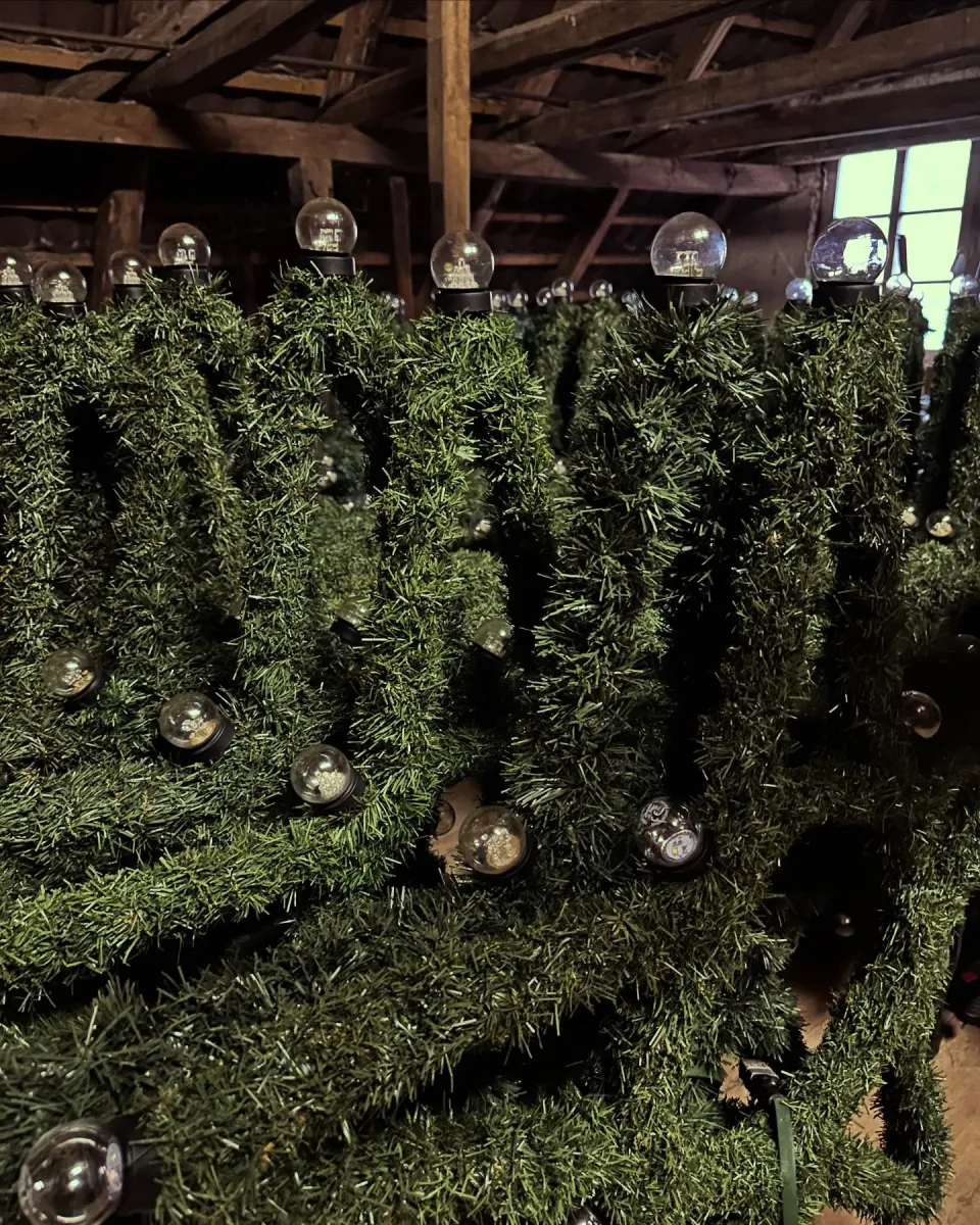 Auch in diesem Jahr soll das Dorf wieder weihnachtlich geschmückt werden 🎄Dafür brauchen wir erneut helfende Hände! Wir …